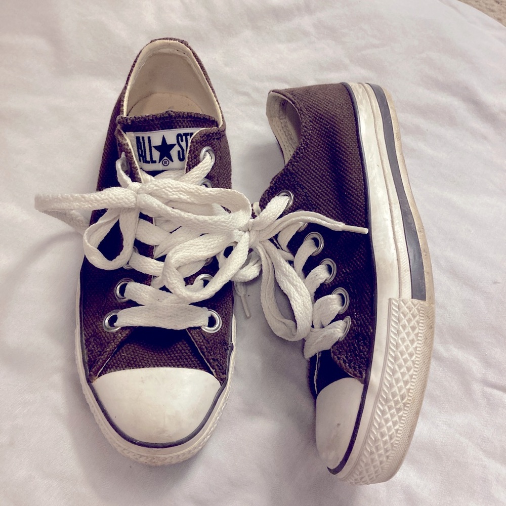 CONVERSE ALL STAR Chuck Taylor sneakers in brown, sizes: women 8 men 6